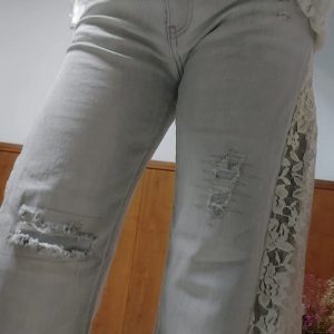 PANTALÓN VAQUERO ENCAJE